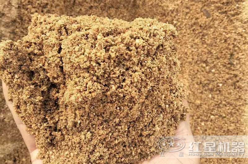 鵝卵石制成的機(jī)制砂，比天然砂還好用
