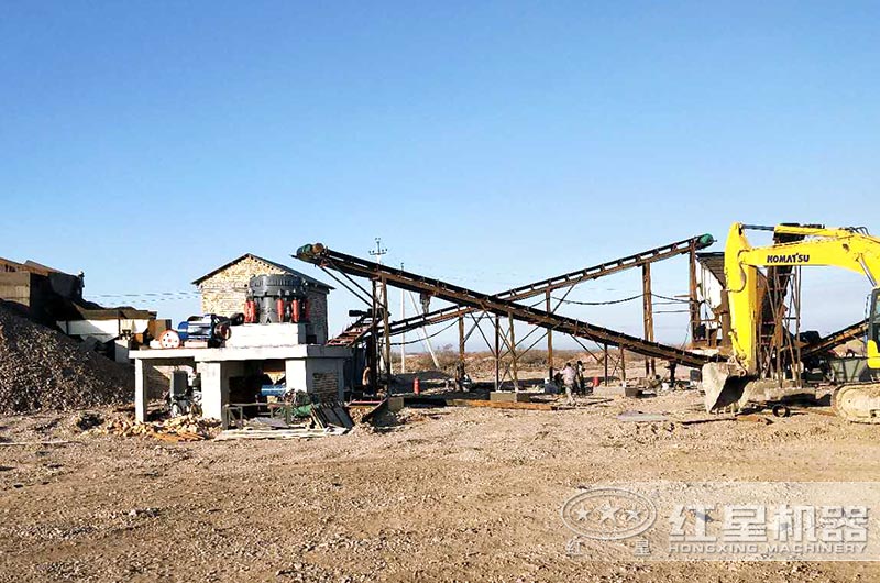 顎式破碎機(jī)、圓錐破碎機(jī)作業(yè)現(xiàn)場(chǎng)